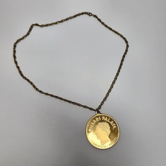 Vintage 1990s Caesars Palace Gold Coin Medallion Pendant Necklace - Picture 1 of 4